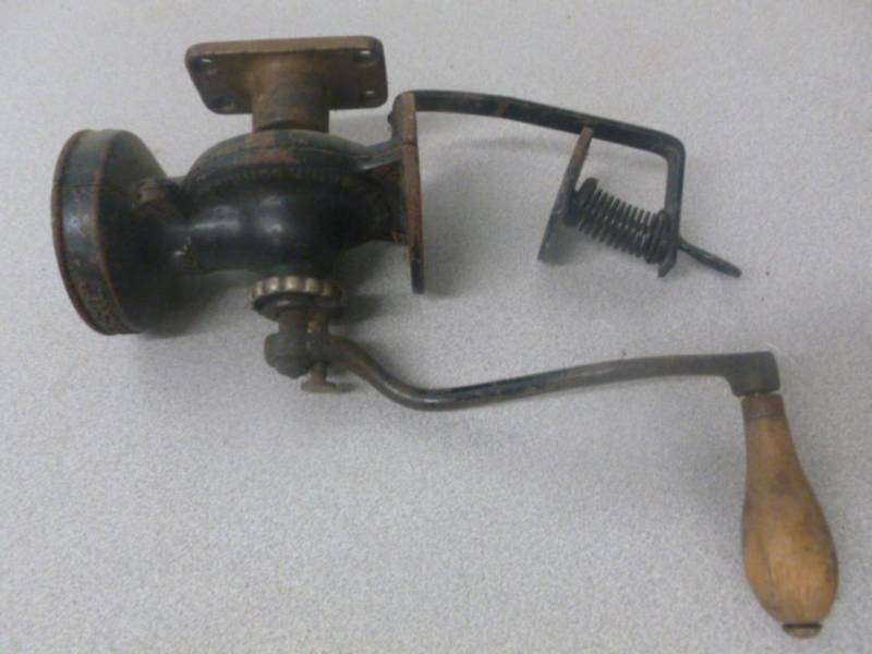 lot 135 image: Antique Kitchen Grinder