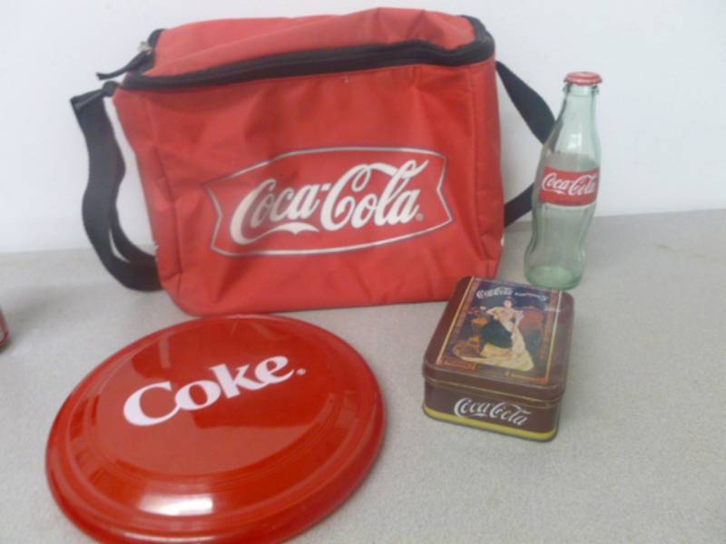 lot 171 image: Coca-Cola Collectible