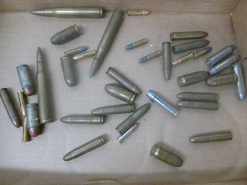 lot 185 image: Ammo