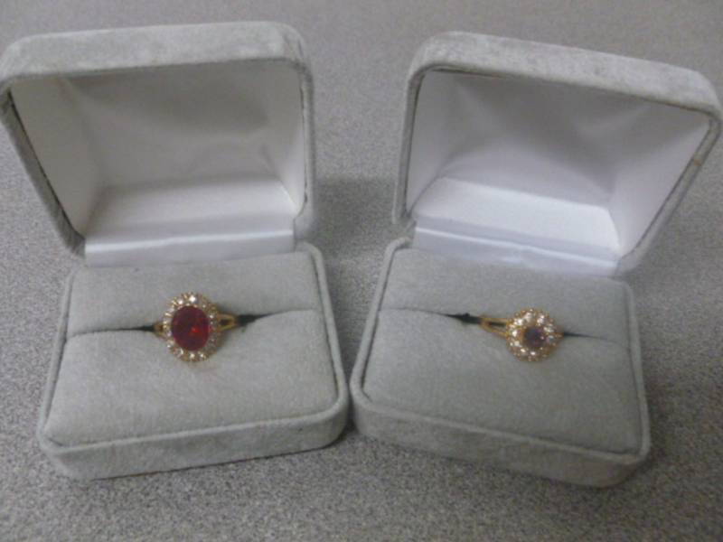 lot 196 image: Ladies Rings