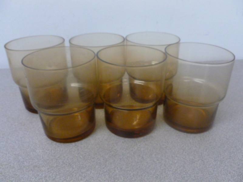 lot 222 image: Glasses