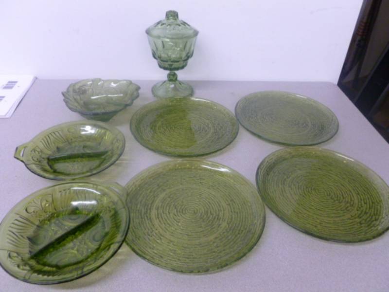 lot 224 image: Vintage Green Glass