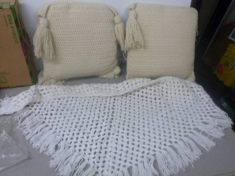 lot 252 image: Afghan Scarf