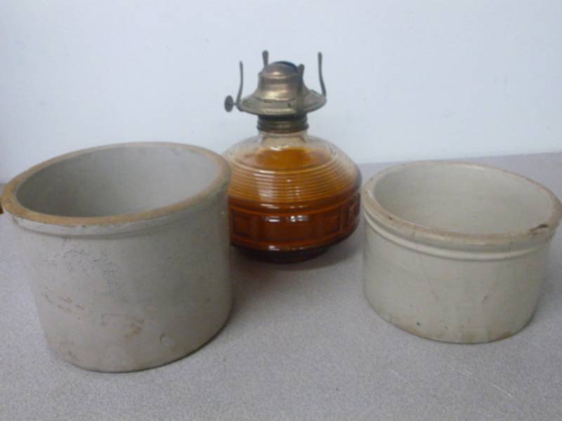 lot 254 image: Vintage Butter Crock