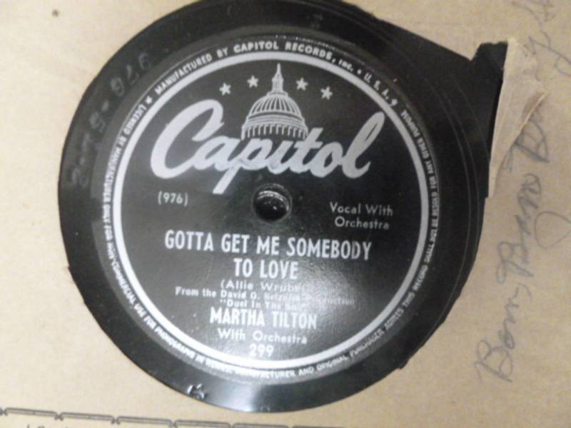 lot 256 image: Vintage 78s Records