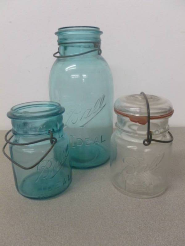 lot 259 image: Vintage Canning Jars