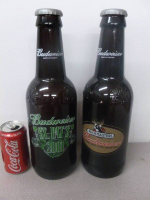 lot 261 image: Budweiser Collectible