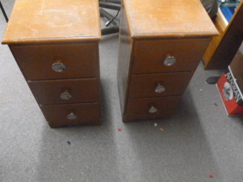 lot 267 image: Cabinets