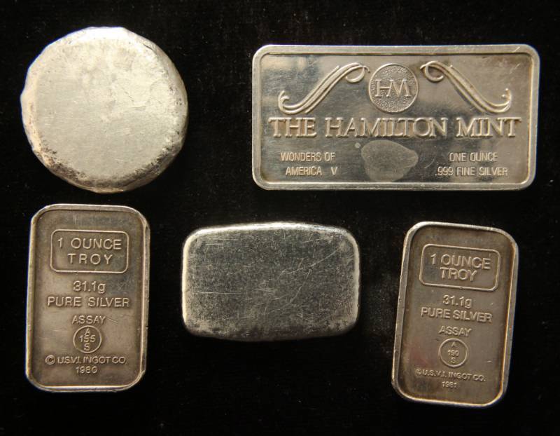 lot 28 image: 5 TROY OZ. .999 FINE SILVER (5) MIXED 1 OZ. VINTAGE ITEMS