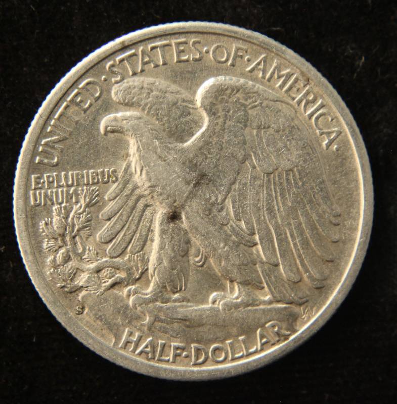 lot 61 image: 1945-S WALKING LIBERTY SILVER HALF DOLLAR AU