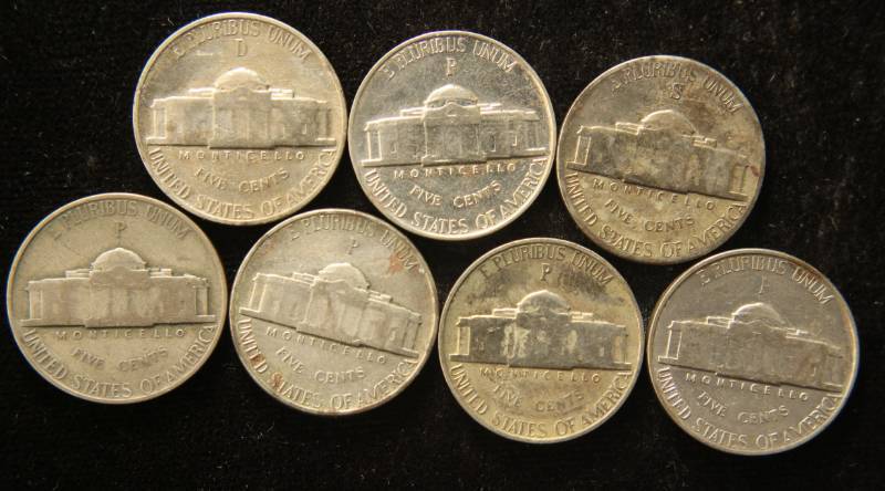 lot 68 image: (7) US WWII WARTIME SILVER NICKELS