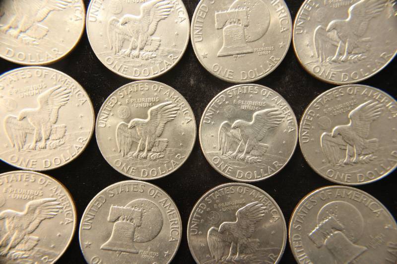 lot 69 image: (12) US EISENHOWER DOLLARS FROM THE 1970S