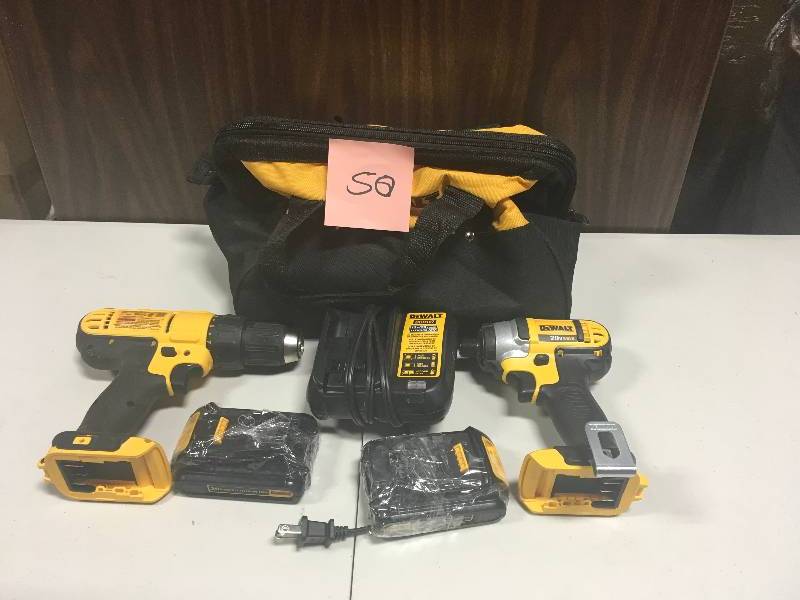 lot 50 image: Dewalt20-Volt MAX Lithium-Ion Cordless DrillDriver and Impact Combo Kit (2-Tool) with (2) Batteries 1.3Ah, Charger and Bag  in Good Condition