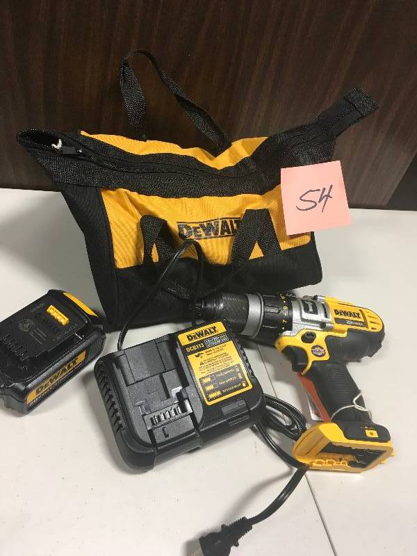 lot 54 image: Dewalt20-Volt MAX Lithium-Ion Cordless 12 in. Hammer with Battery in working conditions Condition