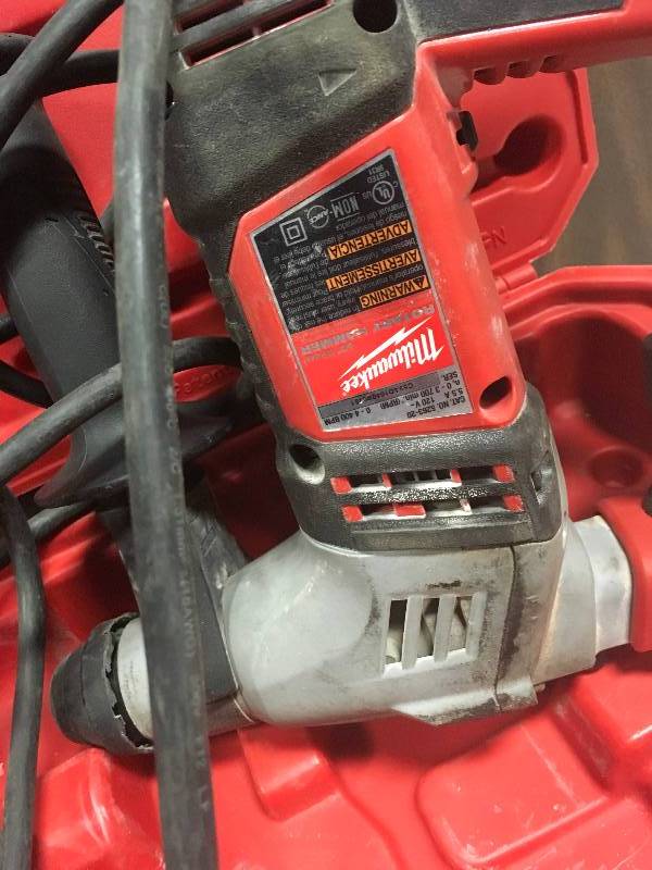 lot 69 image: Milwaukee 58 in. SDS Rotary Hammer Kit In working conditions Condition