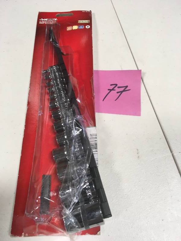 lot 77 image: Husky 14, 38, 12 in. E-Torx Socket Set in Good Condition