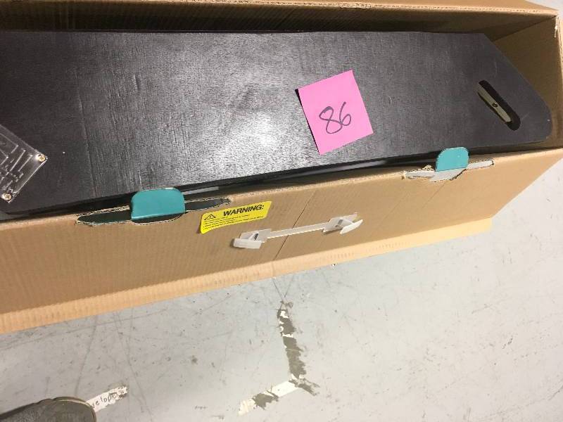 lot 86 image: Animal Planet Brown Dog Pet Stairs All Sizes Wood in Good Condition