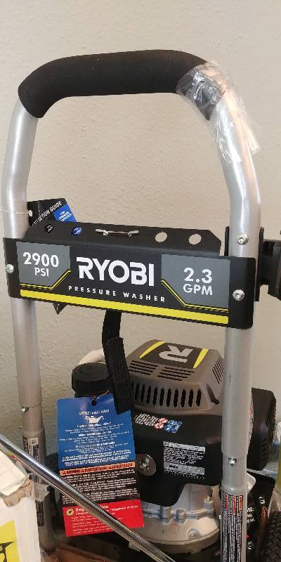 lot 6 image: 2900psi Gas Pressure Washer PLUS multi accessories. Ryobi.