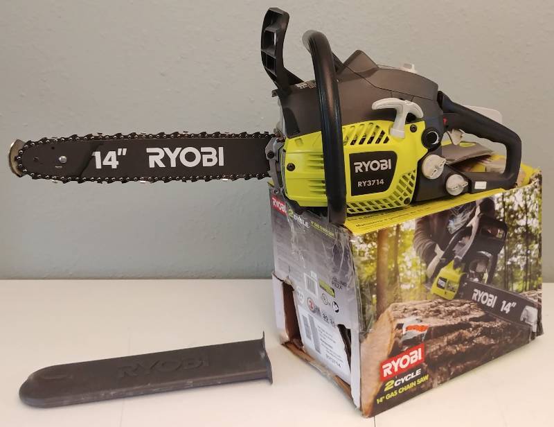 lot 29 image: Ryobi 14 Gas Chainsaw
