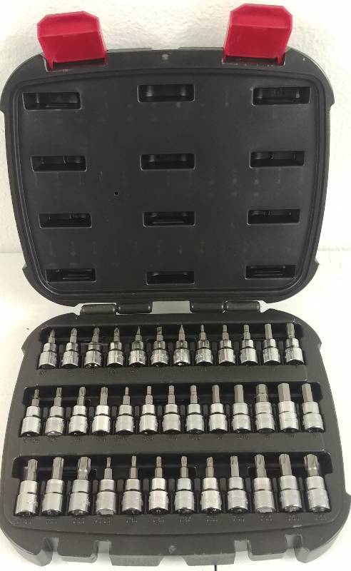 lot 41 image: Husky 37 Piece Bit Socket Set.
