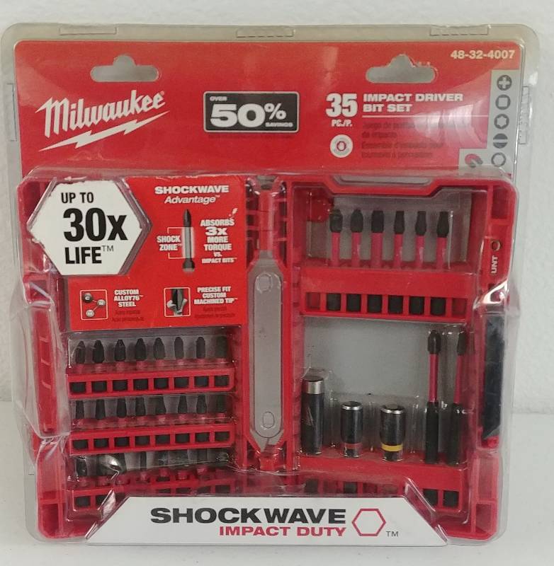 lot 47 image: Milwaukee 35pc Impact Driver Bit Set
