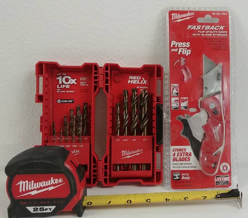 lot 54 image: Milwaukee RedHelix Drill Bit set PLUS 25 tape measure, Flip Knife.