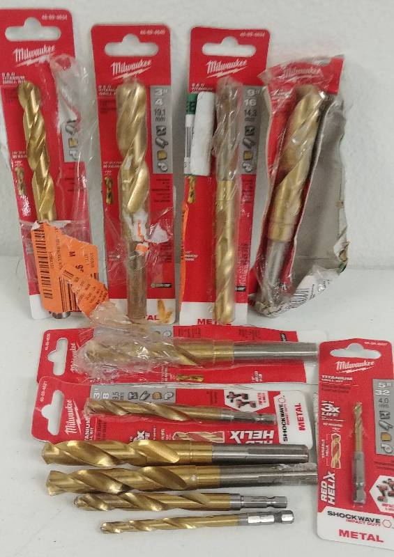 lot 59 image: Milwaukee Titanium Drill Bit grouping