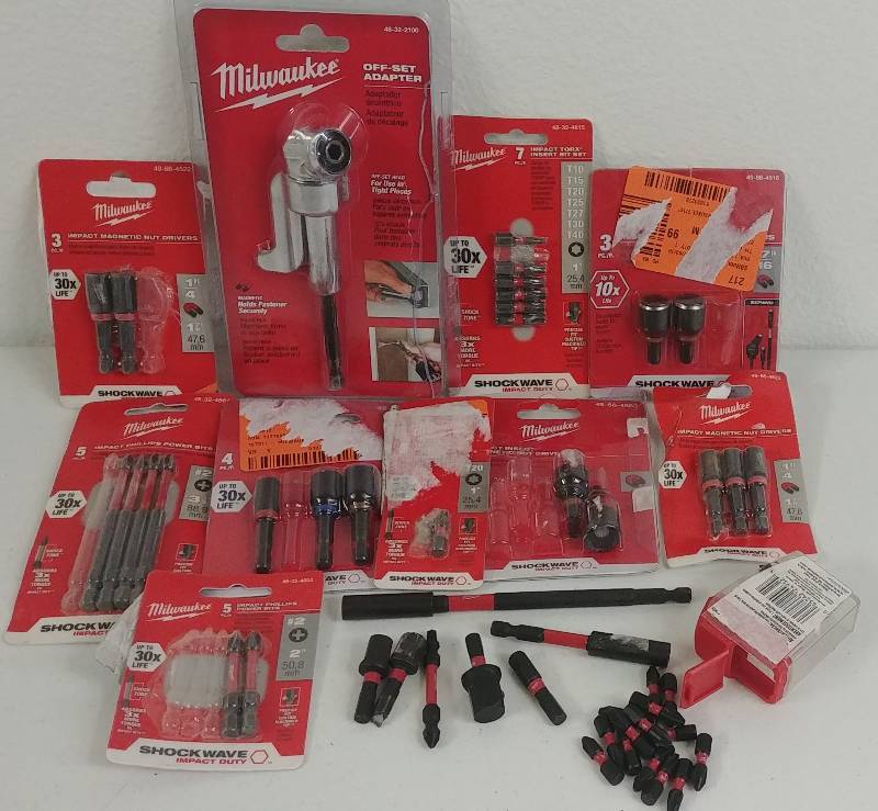 lot 72 image: Milwaukee Grouping of Bits and Drivers