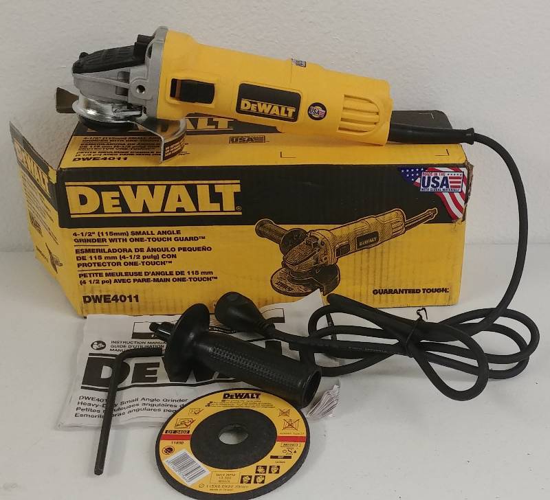 lot 78 image: DeWalt 4 12 Angel Grinder