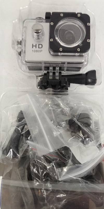 lot 86 image: Silver GoPro style Sports Cam, 1080p, Waterproof, with Kit