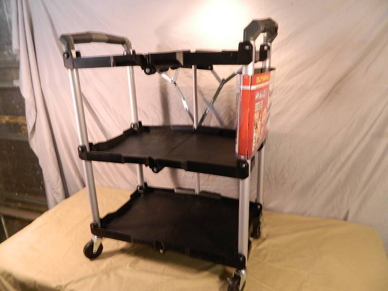 lot 8 image: New Folding 3 Tier Cart