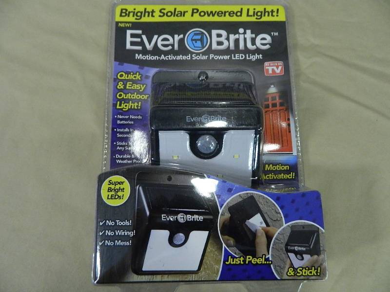 lot 36 image: New Ever Brite Motion Activated Solar Power LED Light