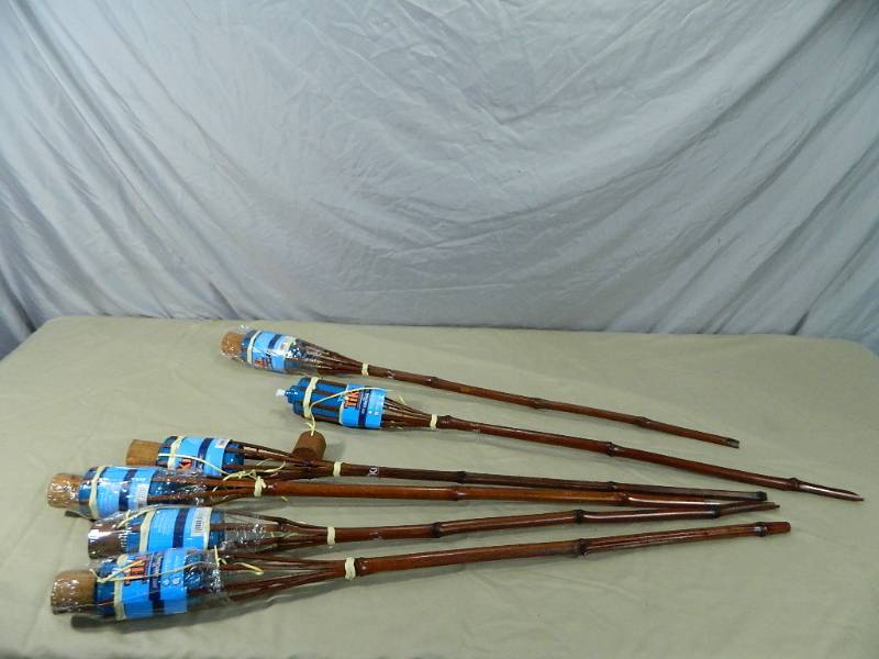 lot 46 image: 6 New Natural Bamboo Garden Torches