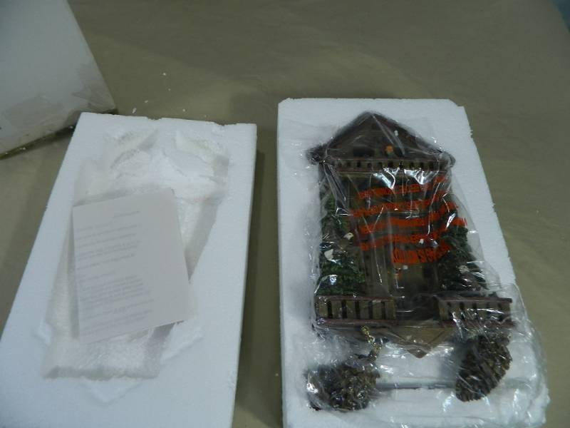lot 61 image: Hunters Chase Cuckoo Clock