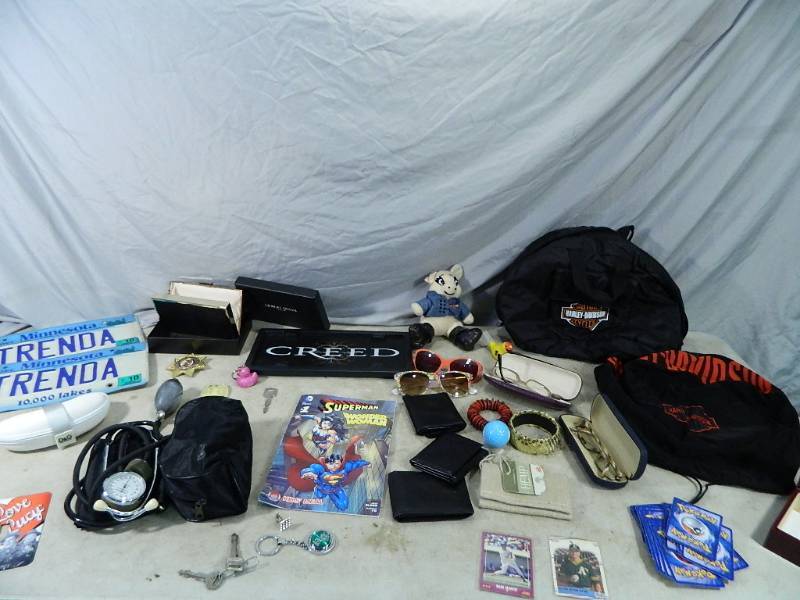 lot 67 image: Collectibles and More
