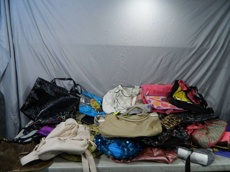 lot 136 image: Large Lot of Purses, Bags, and More