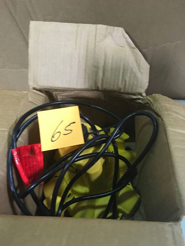 lot 65 image: Wayne WaterBug submersible water removal pump open box in good condition