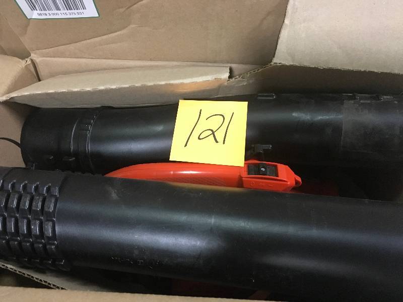 lot 121 image: ECHO 170 MPH 453 CFM 25.4cc Gas 2-Stroke Cycle Handheld Leaf Blower In like new condition