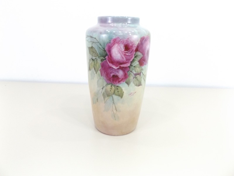 lot 28 image: Vintage Hand PaintedSigned Bavaria West Germany Large Vase