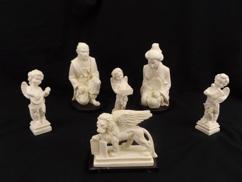 lot 46 image: Lot of Signed Italian A. Giannelli, and G. Ruggeri Sculptures