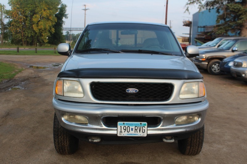 lot 2856 image: 1997 Ford F150 XLT Extended Cab Flare Side 4x4 - One Owner -