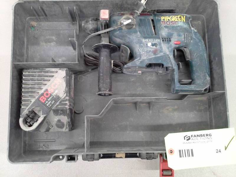 lot 24 image: Bosch 11524 24v Cordless 34in Rotary Hammer Drill