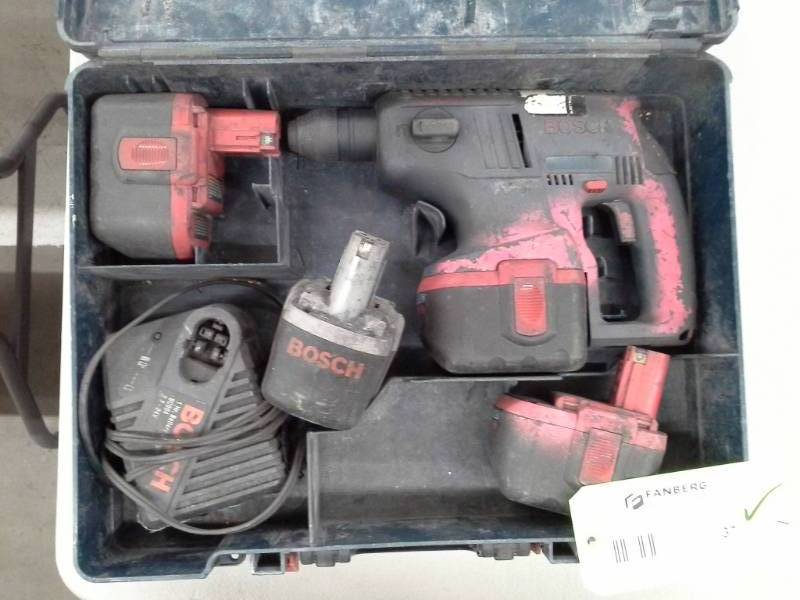 lot 37 image: Bosch 11524 24v Cordless 34in Rotary Hammer Drill
