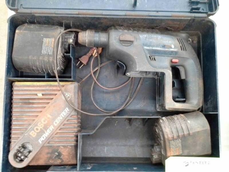 lot 41 image: Bosch 11225VSR Rotary Hammer Drill