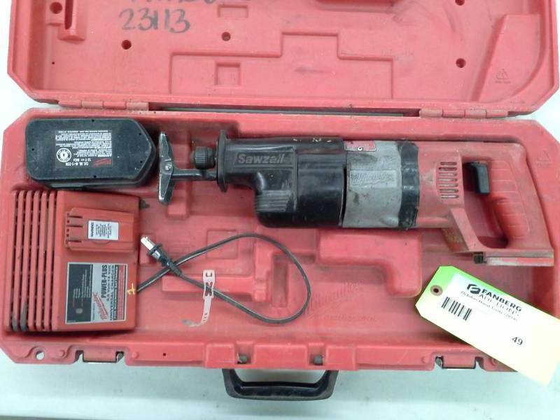 lot 49 image: Milwaukee 18V Sawzall Reciprocating Saw