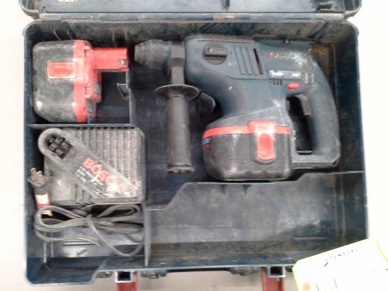 lot 64 image: Bosch 11524 24v Cordless 34in Rotary Hammer Drill