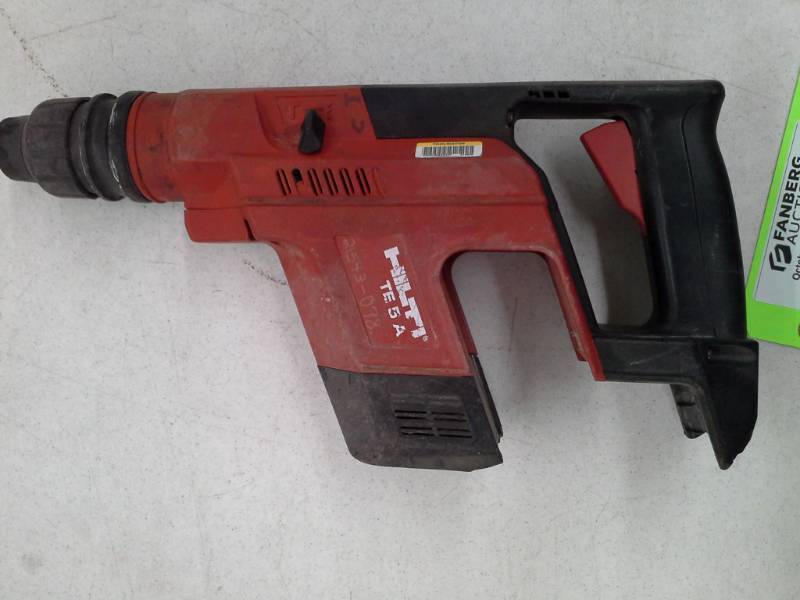 lot 81 image: Hilti TE 5 A Cordless Hammer Drill