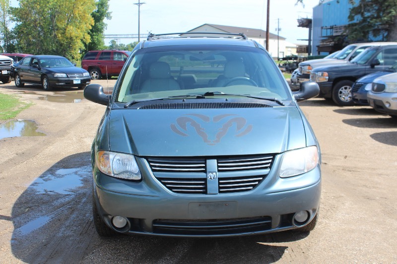 2003 Dodge Grand Caravan SXT - Stow n Go -