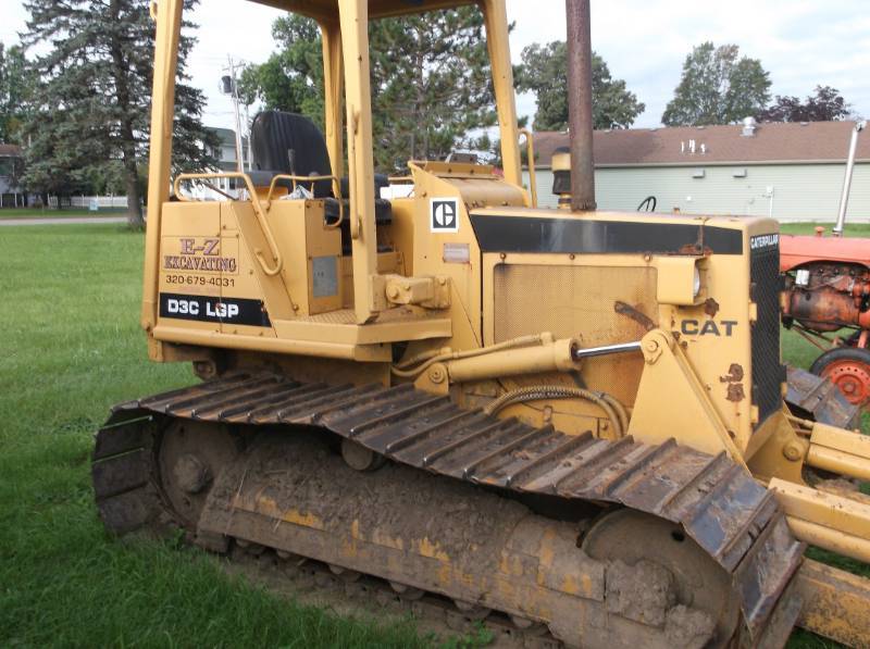 CAT D3B LPG DOZER