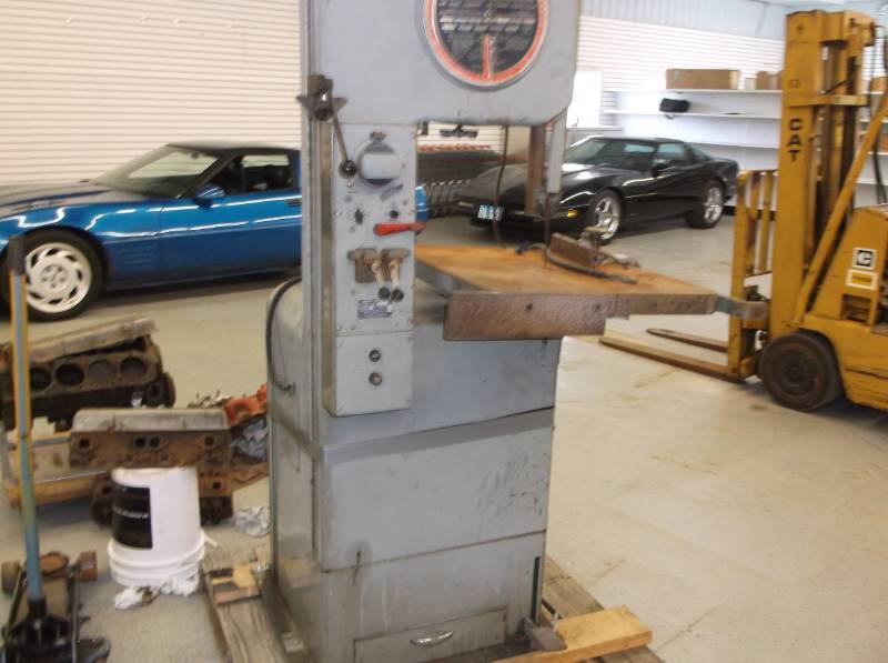 Industrial band saw